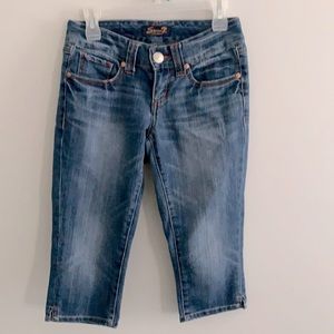 Seven7 Capris Jeans